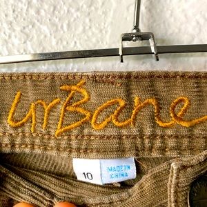 Brown courtaroy pants